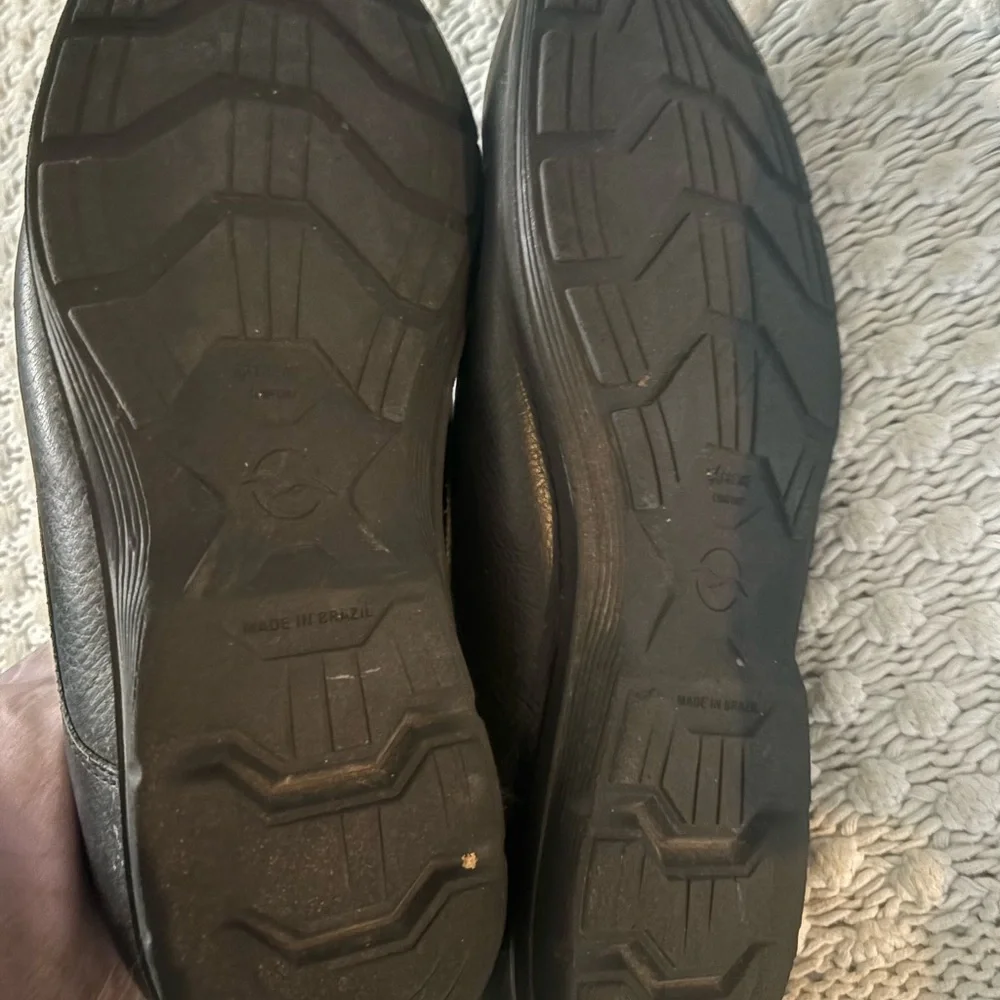American Classic by DeLaRentis, black leather shoes, mens size 10 EUC